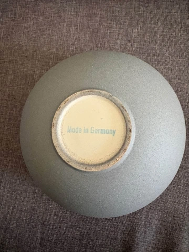 Vintage West German Modernist Ceramic Bowl – Matte Grey (8") - photo 4