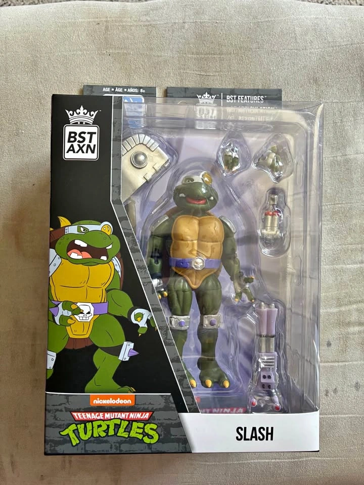 Teenage Mutant Ninja Turtles "Slash" 5-inch action figure