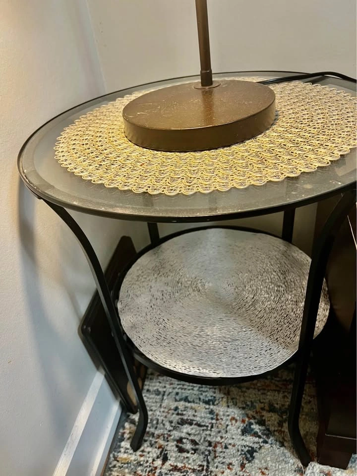 Side Table and Lamp with bulb - photo 4