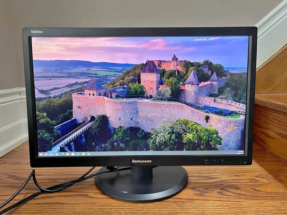 Lenovo ThinkVision Monitor
