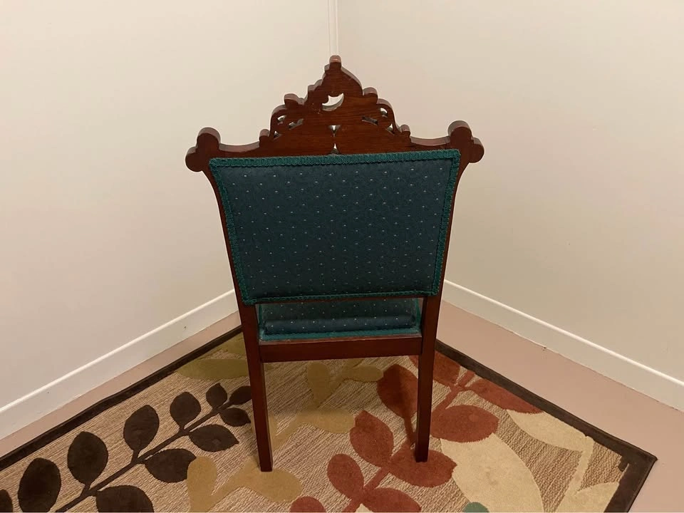 Vintage wooden chair - photo 4