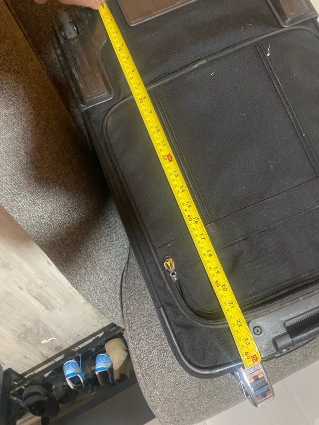 Travelpro suitcase (measurements in pics) - photo 5