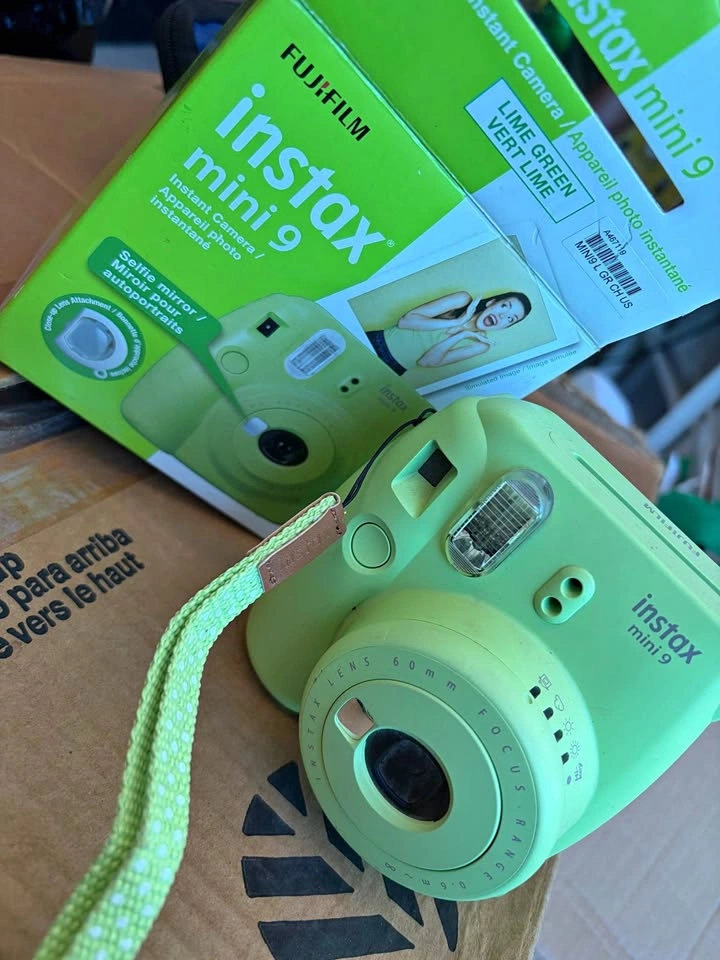Fujifilm Instax Mini 9