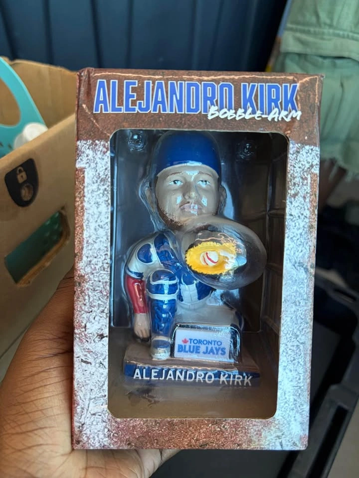 Toronto Blue Jays Alejandro Kirk Bobble-Arm - photo 4