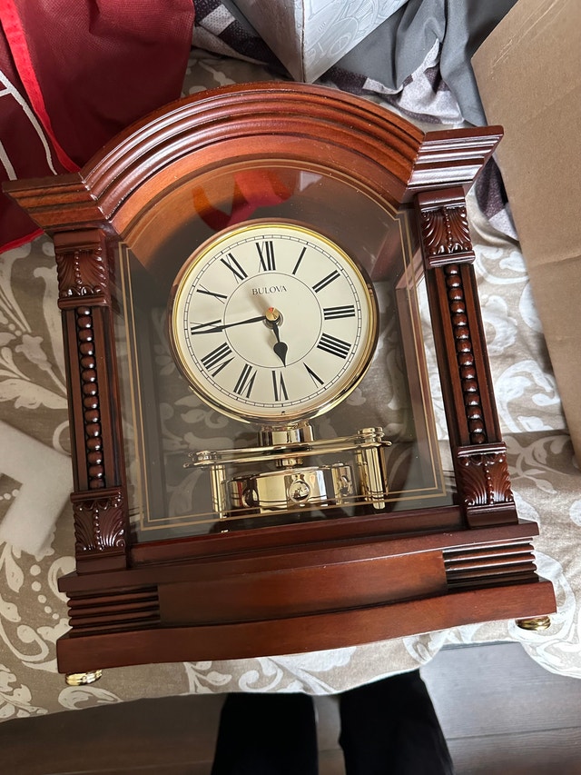 Bulova Mantel Clock B1987