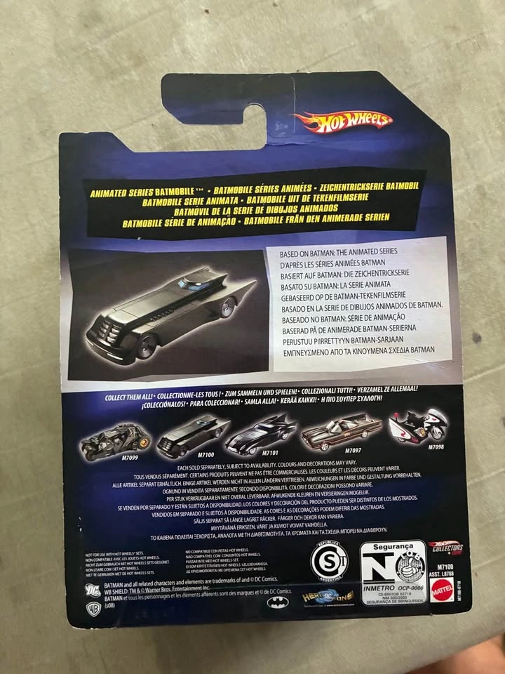 Mattel Hot Wheels 1:50 Scale Batman: The Animated Series Batmobi - photo 2
