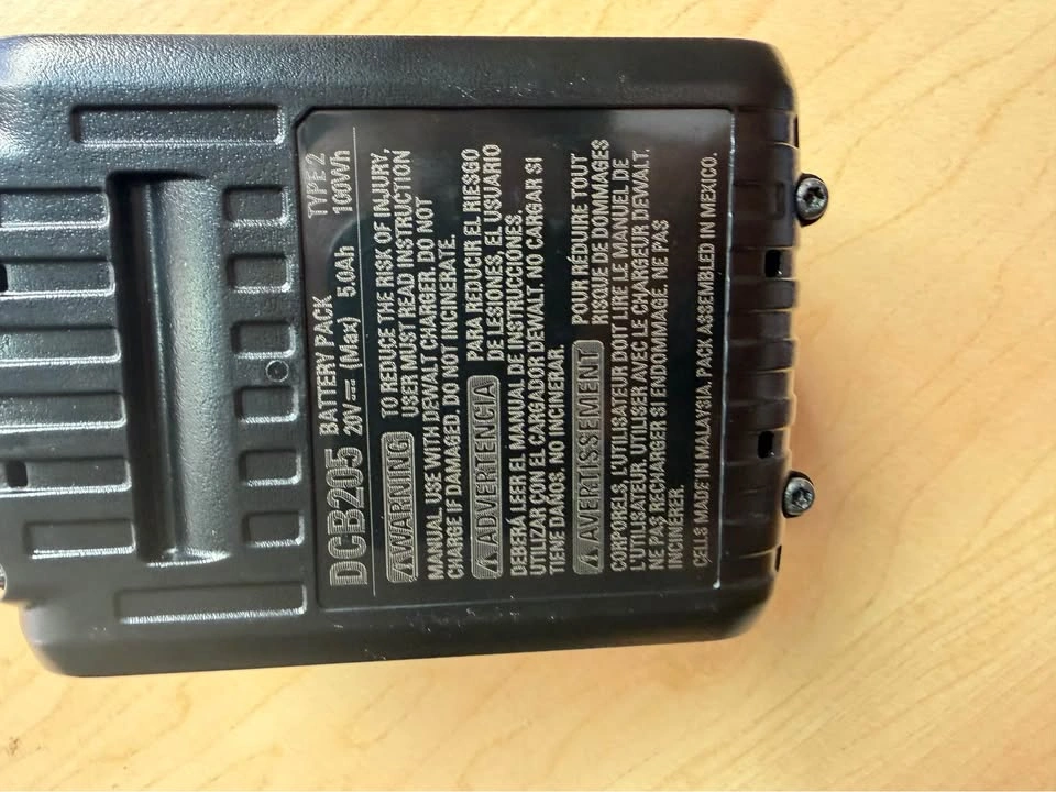 DEWALT 20V MAX Lithium-Ion Battery – Genuine OEM - photo 4