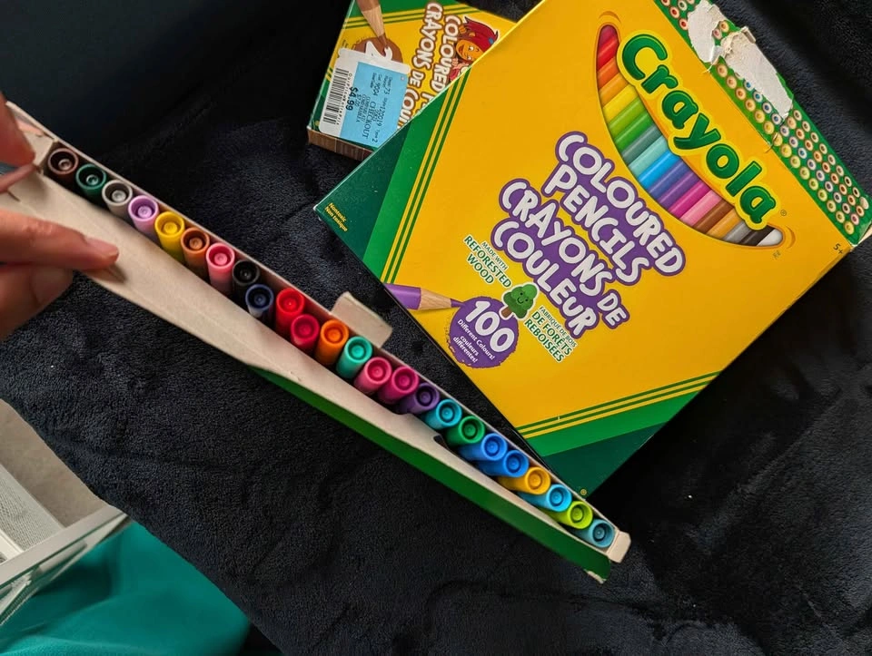 Crayola Coloured Pencils, Colors of the World, and Pip-Squeaks - photo 4