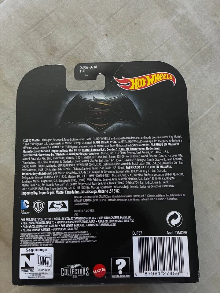 Hot Wheels Retro Entertainment Series Batmobile 1:64 Scale - photo 2
