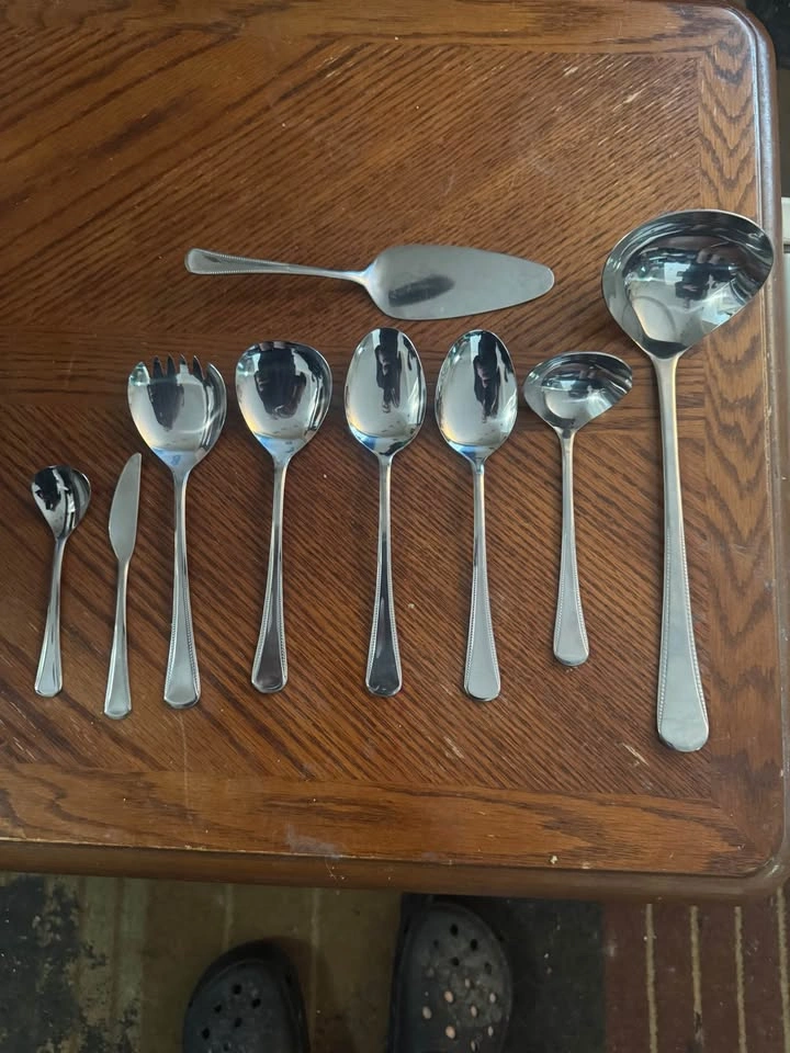 Amefa 8 Piece Cutlery Set With Serving Utensils - photo 2