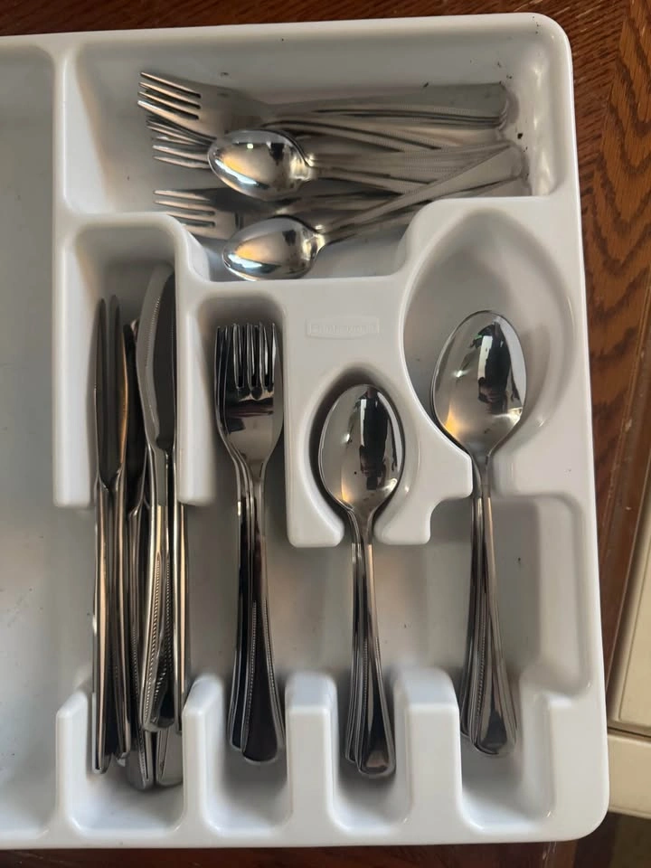 Amefa 8 Piece Cutlery Set With Serving Utensils - photo 3