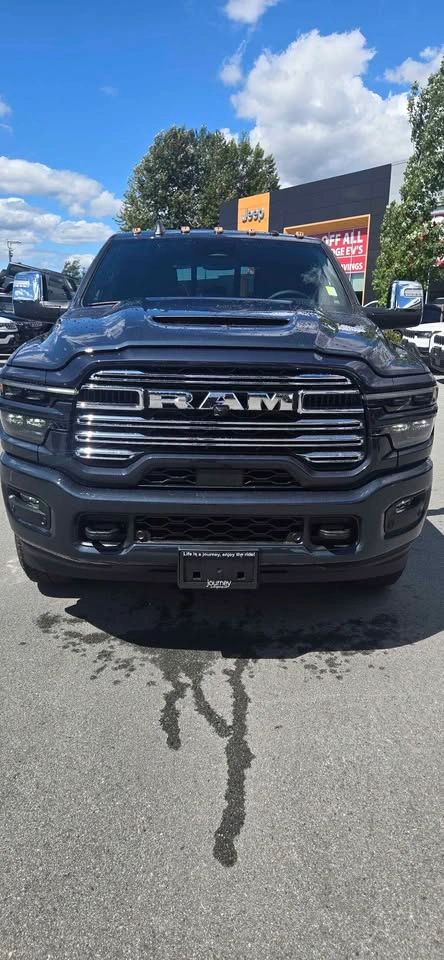 2026 Ram 3500 Crew Cab - photo 3
