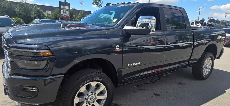 2026 Ram 3500 Crew Cab - photo 4