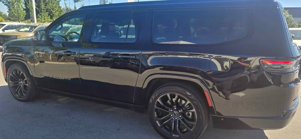 2024 Jeep Grand Wagoneer - photo 5