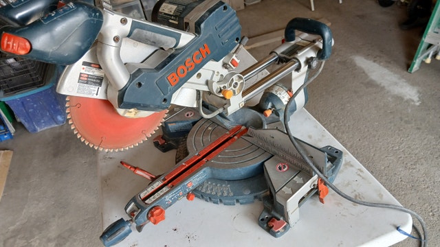 Bosch 4410L 10" Compound miter Saw