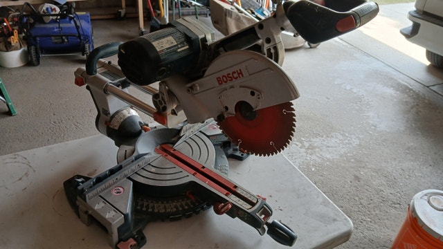 Bosch 4410L 10" Compound miter Saw - photo 3
