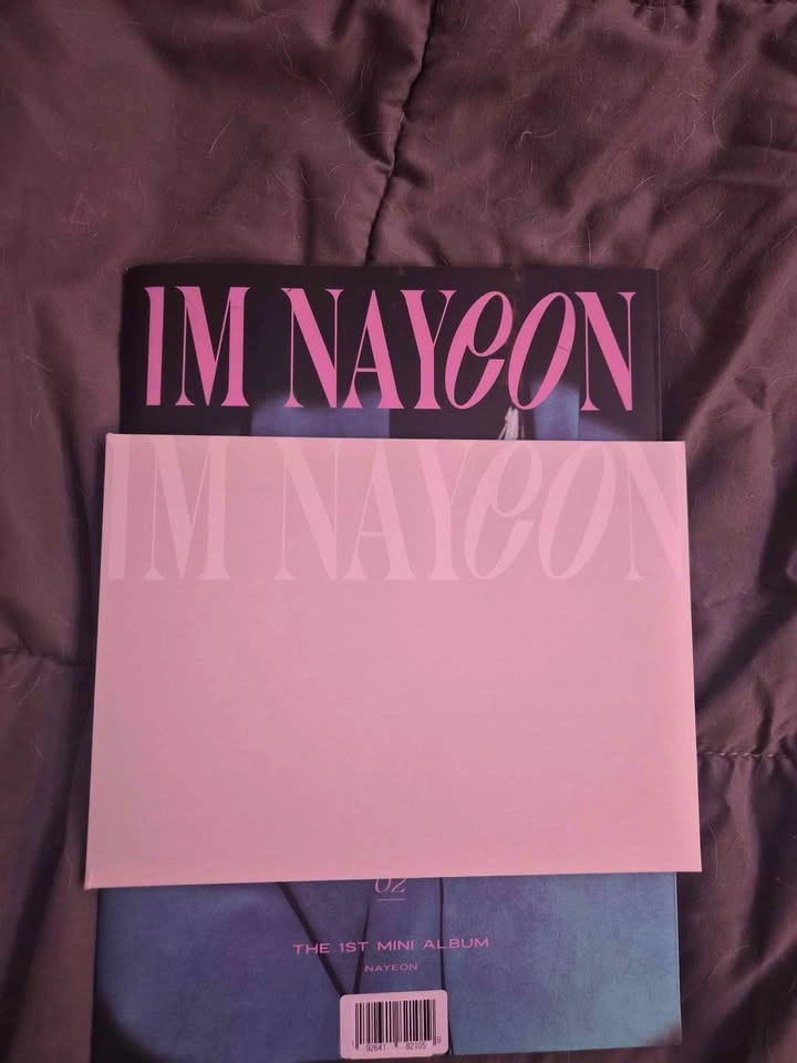 Im Nayeon 1st mini album - photo 3