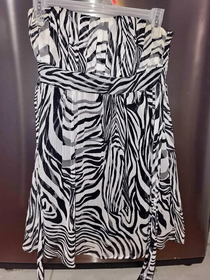 Size small ladies/teen dress thumbnail