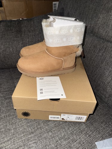 Kids UGG Mini Bailey Bow II Boot - Chestnut Suede, Size 1 US - photo 2