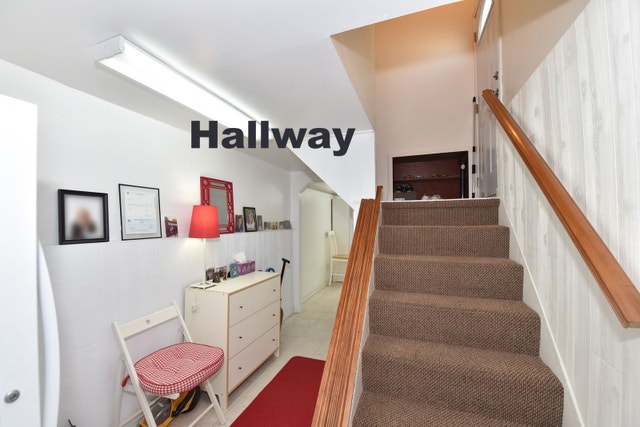 Spacious 2-Bedroom Basement Apartment for Rent - photo 3