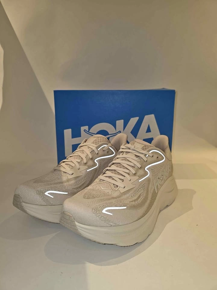 Men Hoka Clifton 10 (Size 10.5)