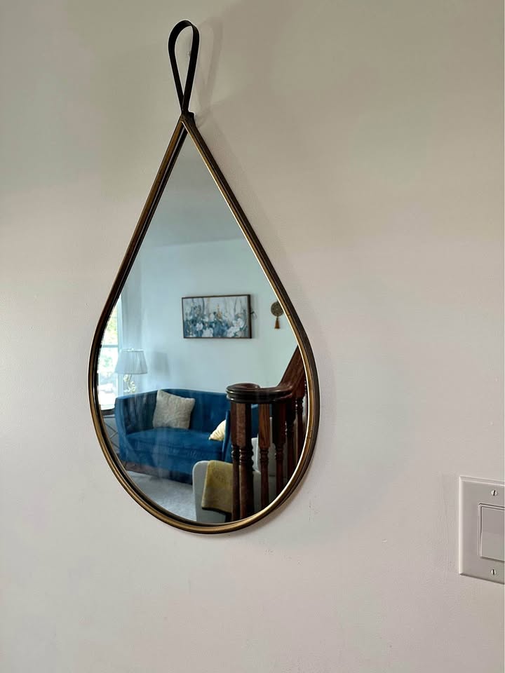 A tear drop Mirror