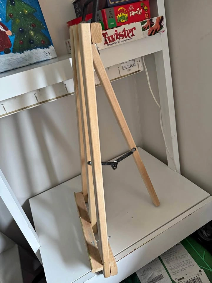 Wooden Tabletop Art Easel