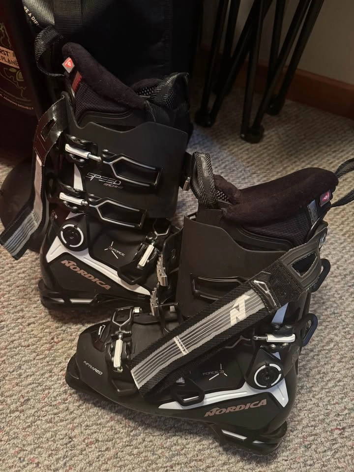 Nordica ski boots - photo 2