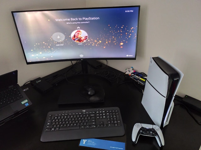 Like New PlayStation 5 Slim Disc Edition 1TB - photo 2
