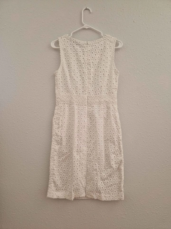 Chetta B Sunhee White Eyelet Sleeveless Dress Size 6 - photo 4
