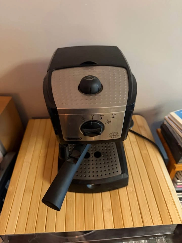DeLonghi Espresso machine - photo 2