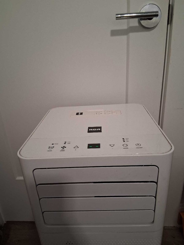 RCA 10,000 BTU AC In Room - photo 3