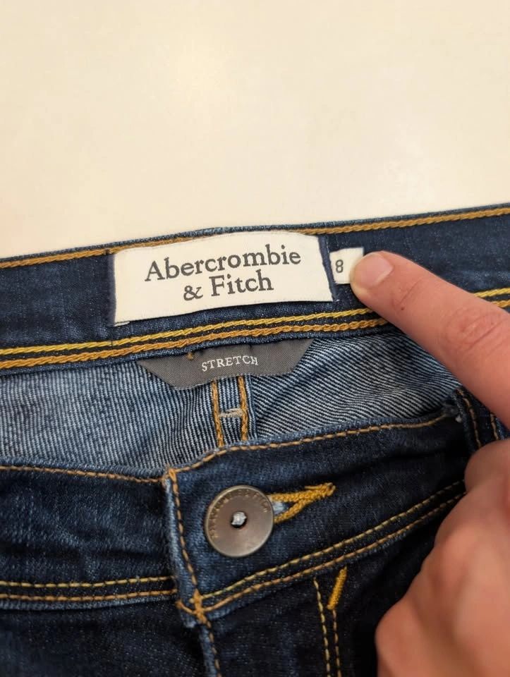 Abercrombie & Fitch Women's Size 8 Dark Wash Stretch Capris - photo 3