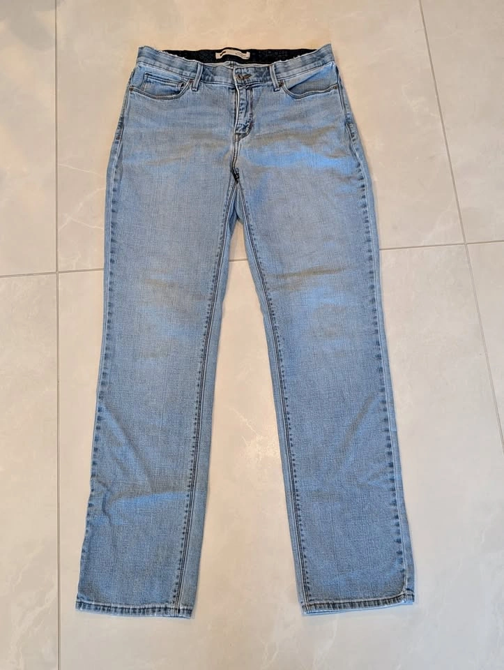 Levi's 525 Perfect Waist Straight Leg Jeans Women's Size 10