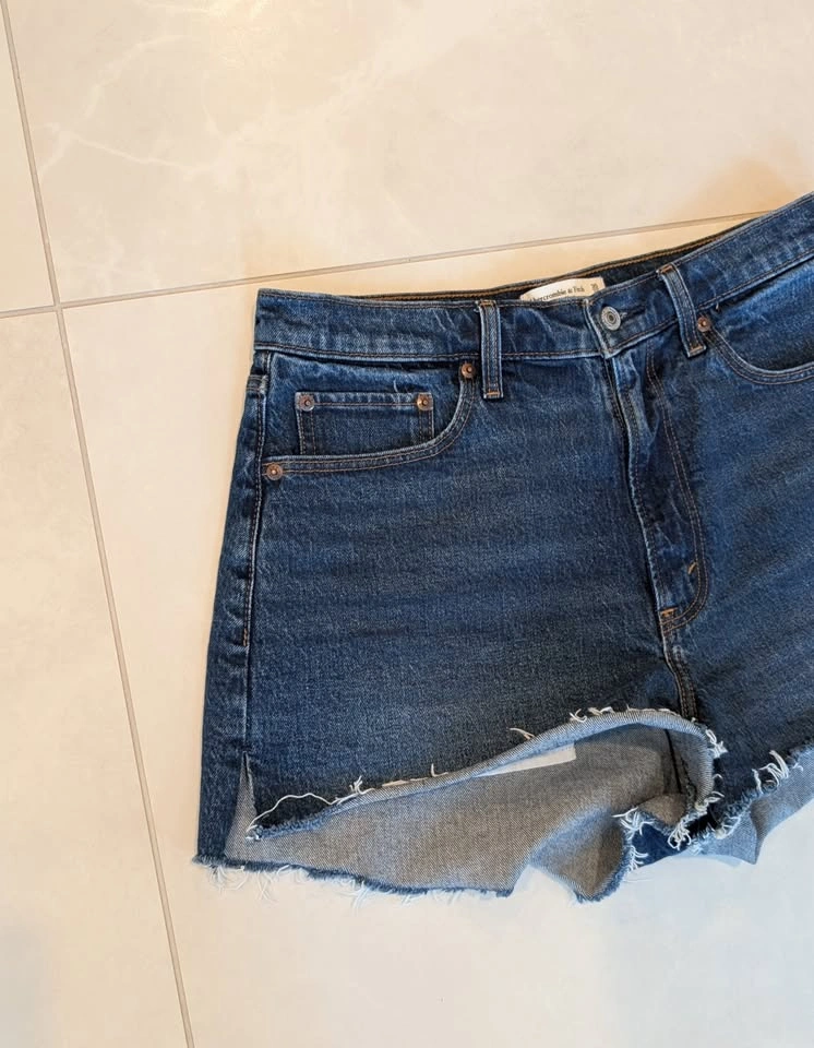 Abercrombie & Fitch Curve Love The Mom Short High Rise Denim - photo 2