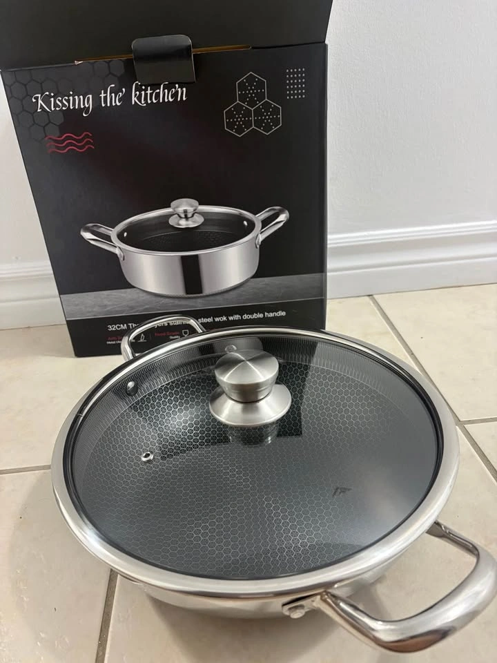 Kissing the Kitchen Wok - photo 5