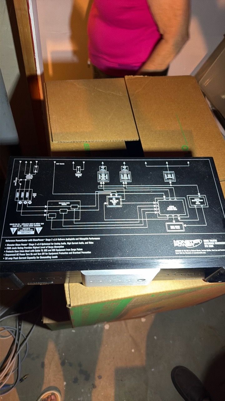 Monster Power HTS 2600 Home Theater Power Center - photo 2