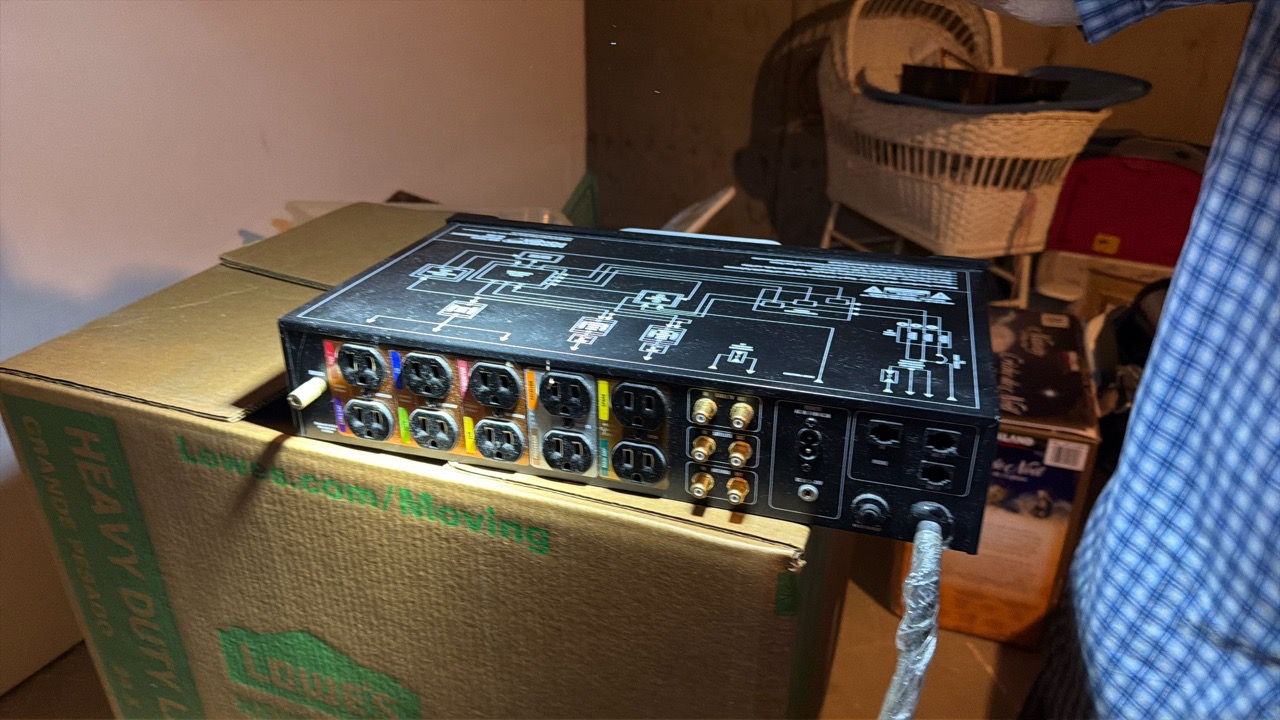 Monster Power HTS 2600 Home Theater Power Center - photo 3
