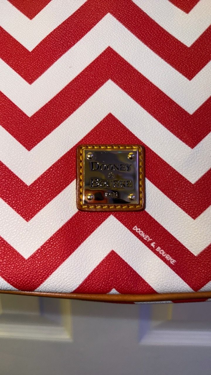 Dooney & Bourke Chevron Tote Bag - photo 3