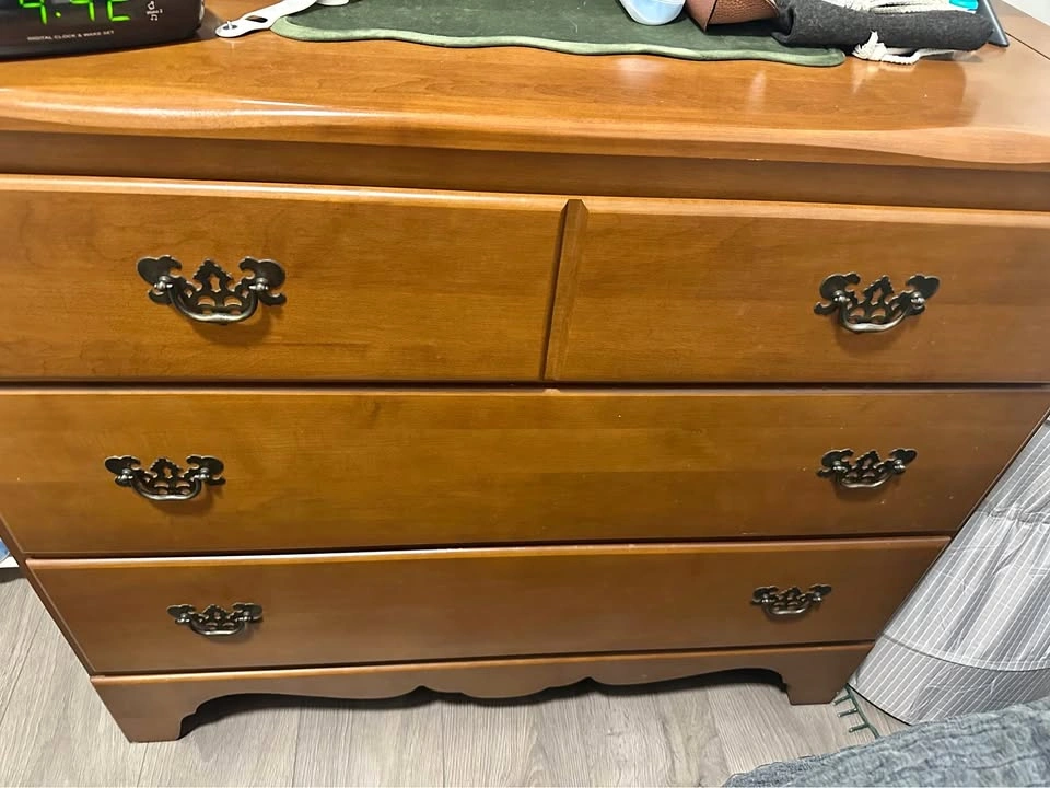 Traditional Cherry Wood Dresser