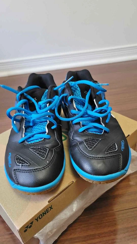 Yonex Badminton Shoes SHB 65 Z2