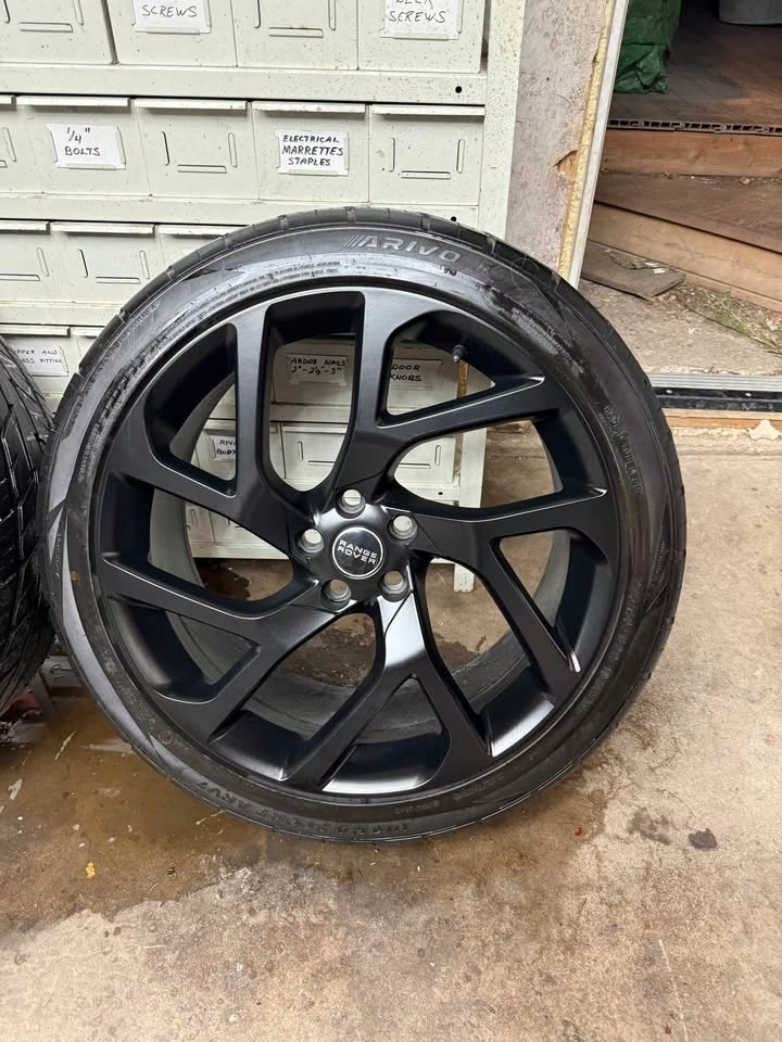 2017 Land Rover Range Rover OEM 22” Wheels & Tires - photo 3