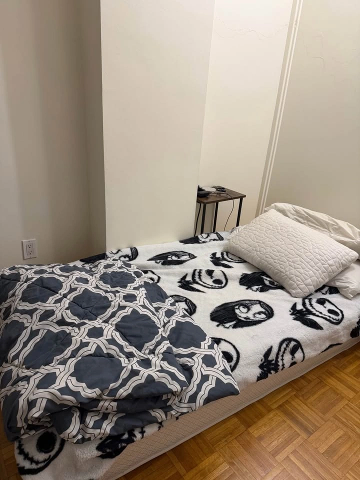Twin Mattress IKEA - photo 2