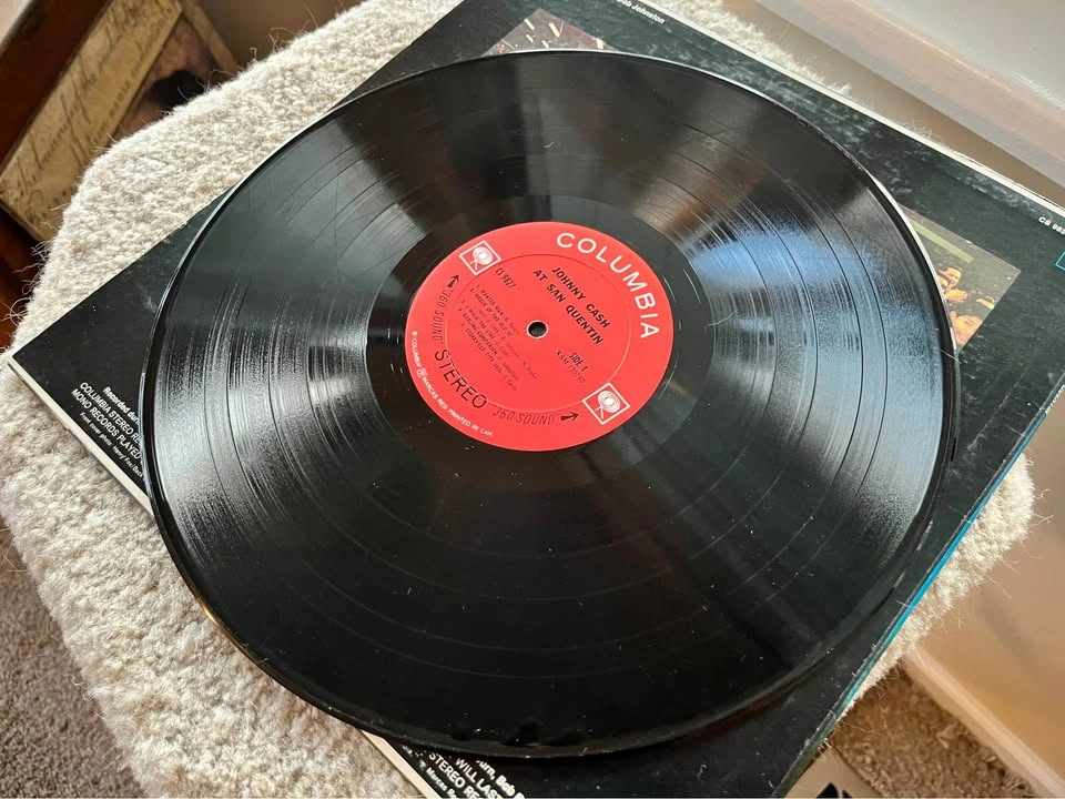 Johnny Cash At San Quentin Vinyl Record - photo 2