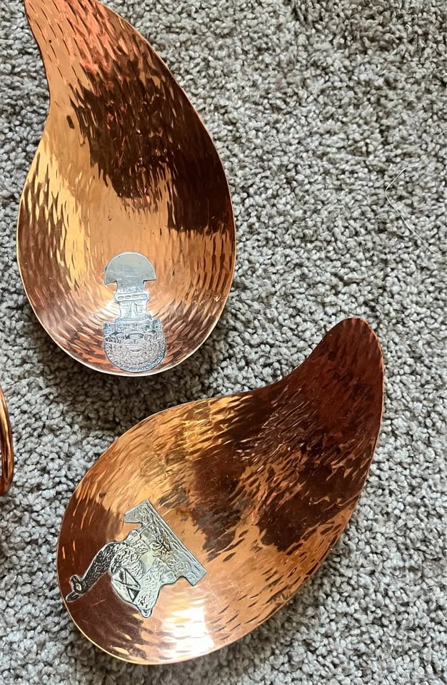 8-Piece Vintage Peruvian Hand-Hammered Copper Bowl and Plate Set - photo 4