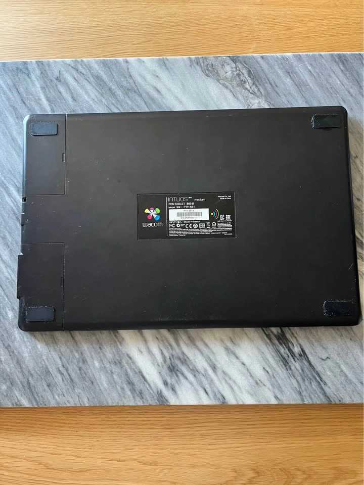Wacom Intuos Pro Medium (Model PTH-651) - photo 2