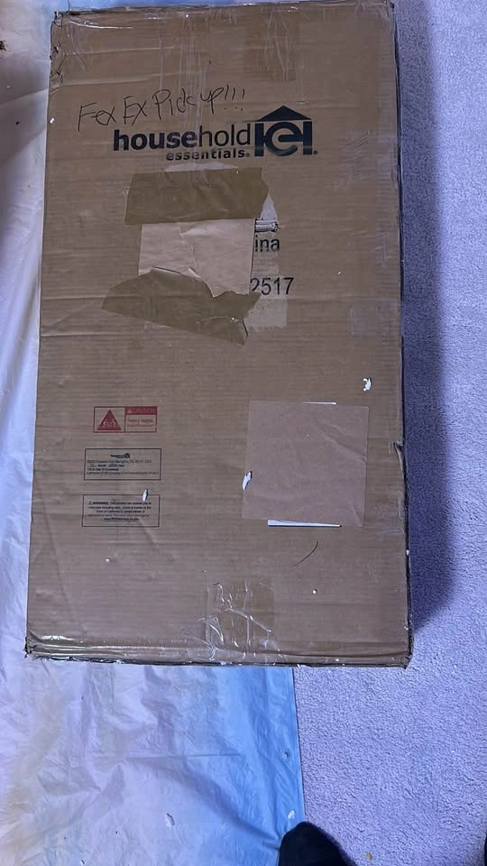 New-Rolling Laundry Sorter/ Hamper, 3 pull-out bags - photo 3