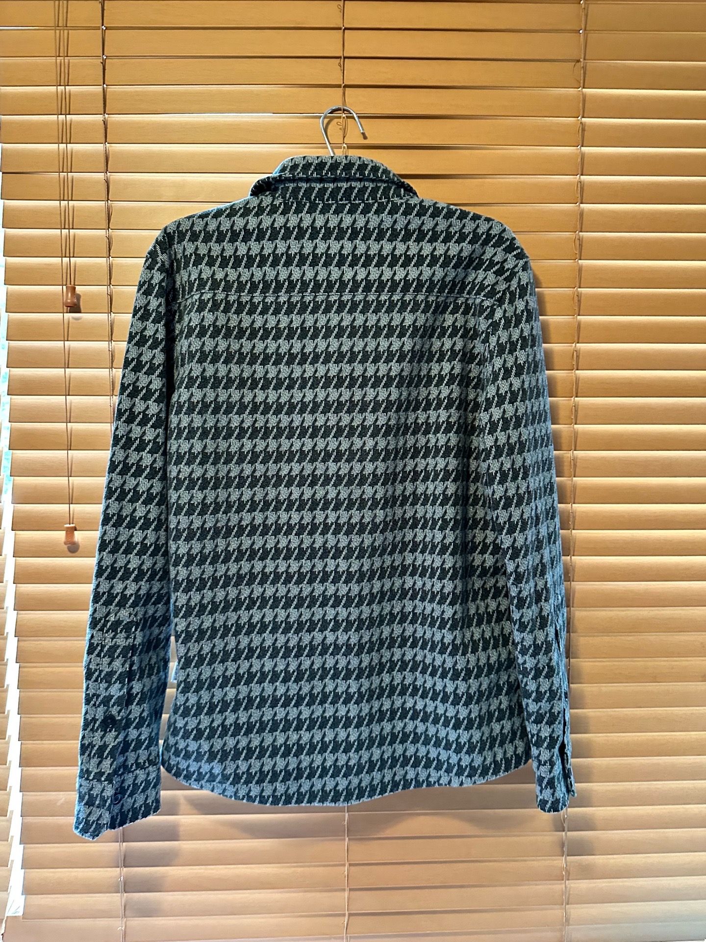 Wear first Men Loose Houndstooth Pattern Flap Pocket Overcoat - photo 2