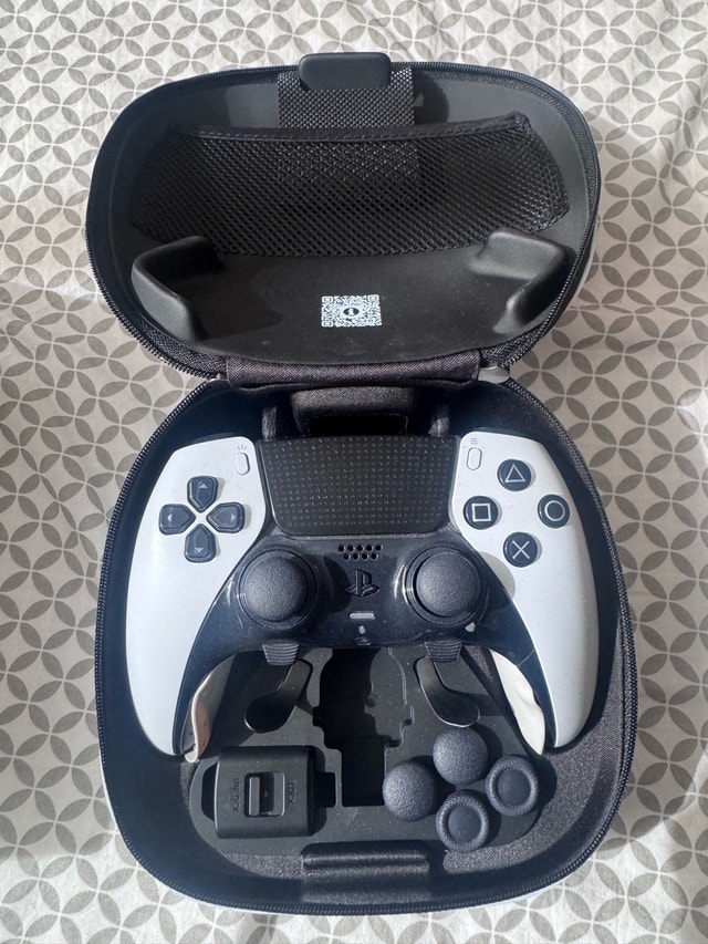 Sony DualSense Edge Wireless Controller - photo 2