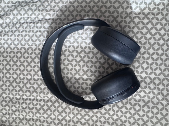 PlayStation Pulse 3D Wireless Headset - photo 2